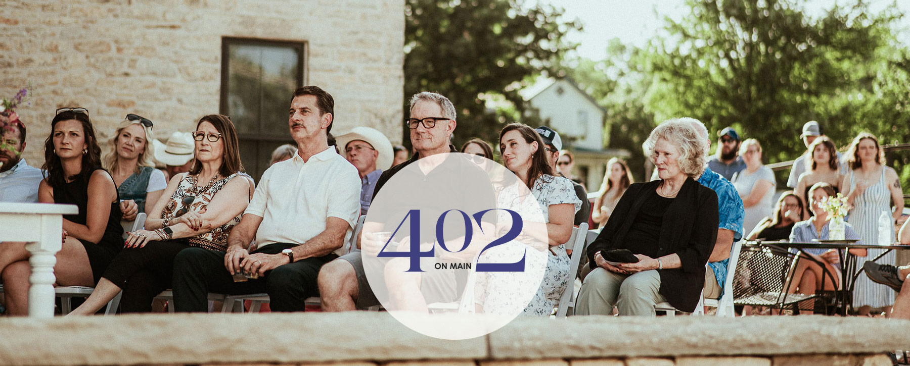 outdoor wedding, guests